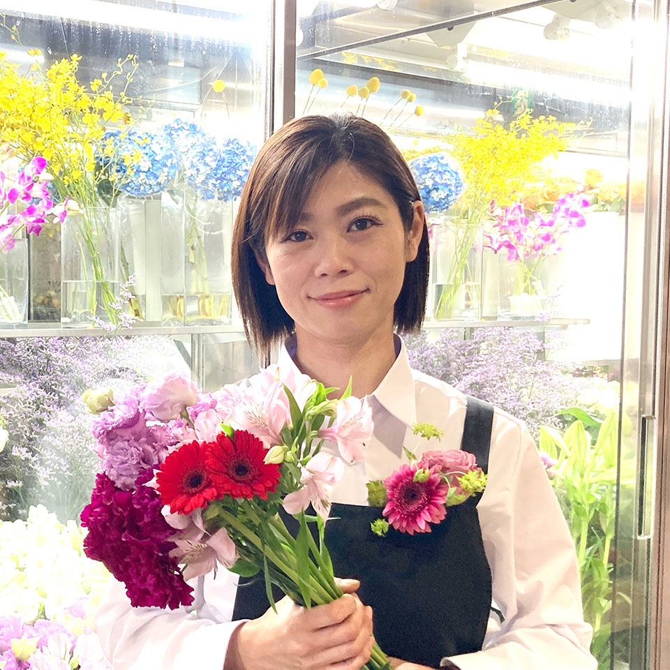セクト株式会社の生花部責任者のご挨拶の写真。