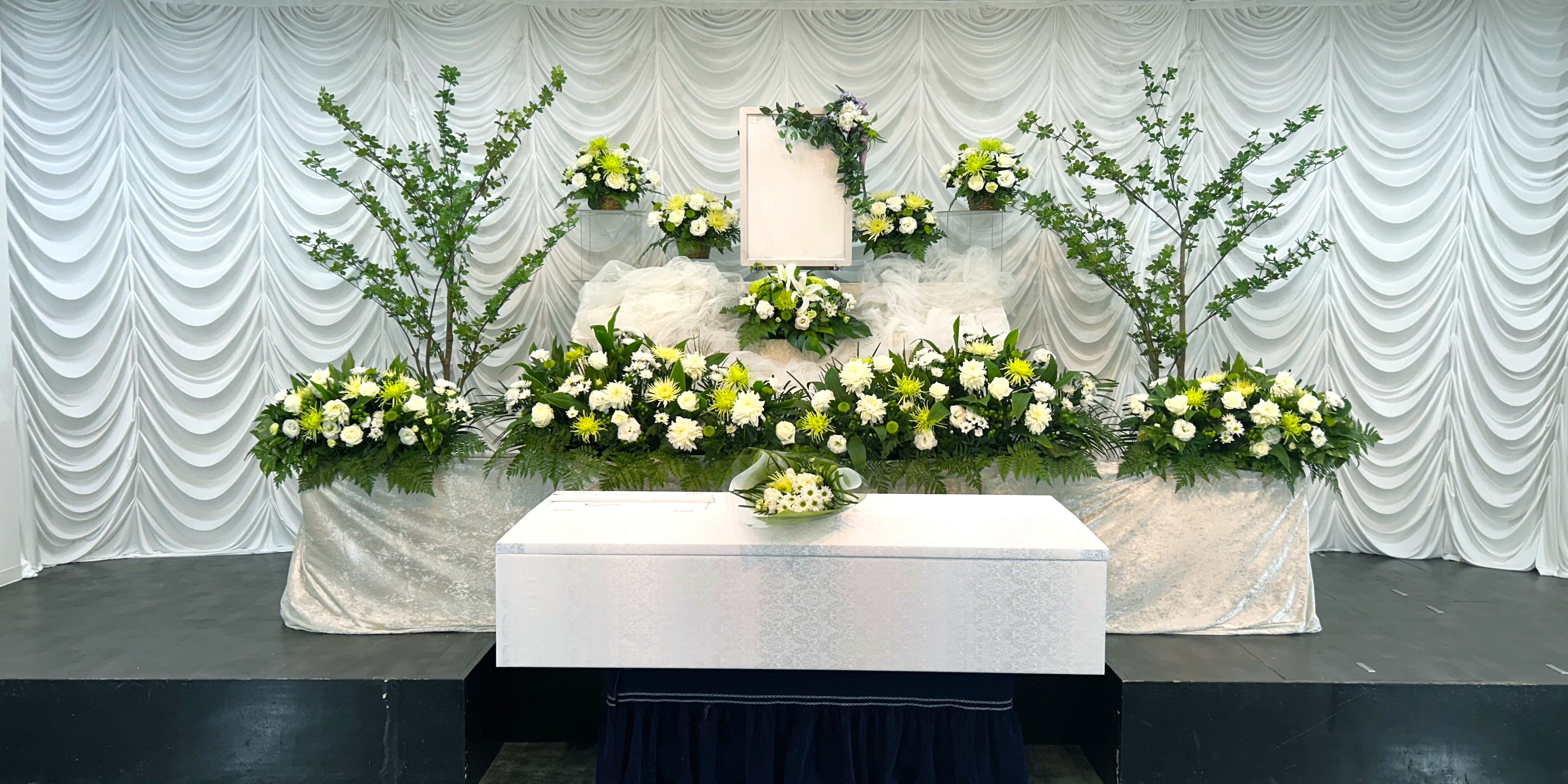 シェリープランフラワー祭壇